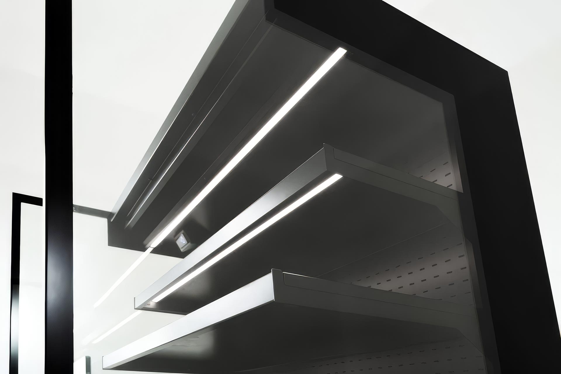 LowGrab shelves