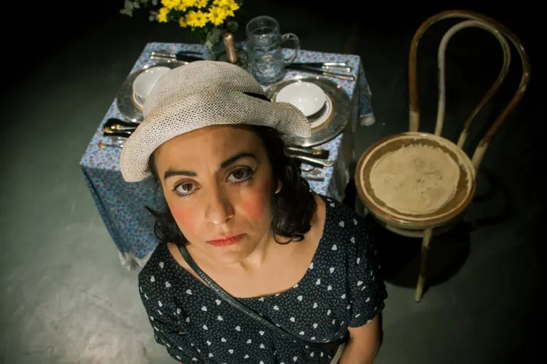 Ragazza seria conoscerebbe uomo solo max 70enne